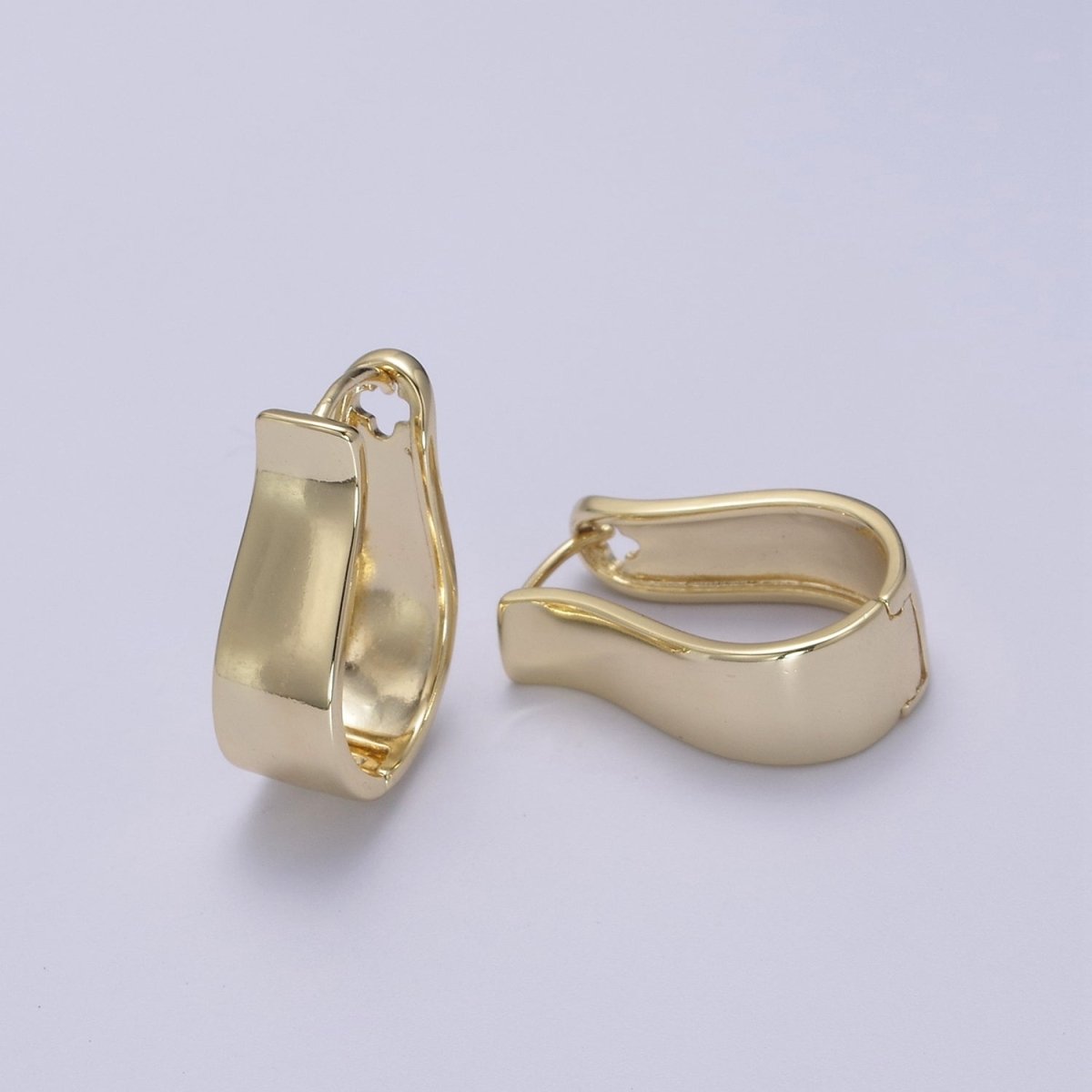 Bold Horseshoe Hoops, Lightweight Gold Oval Hoops, Minimalist Oval Hoops, Simple Gold Oval Hoops, Gold Geometrical Hoops Gold plated T-291 - DLUXCA