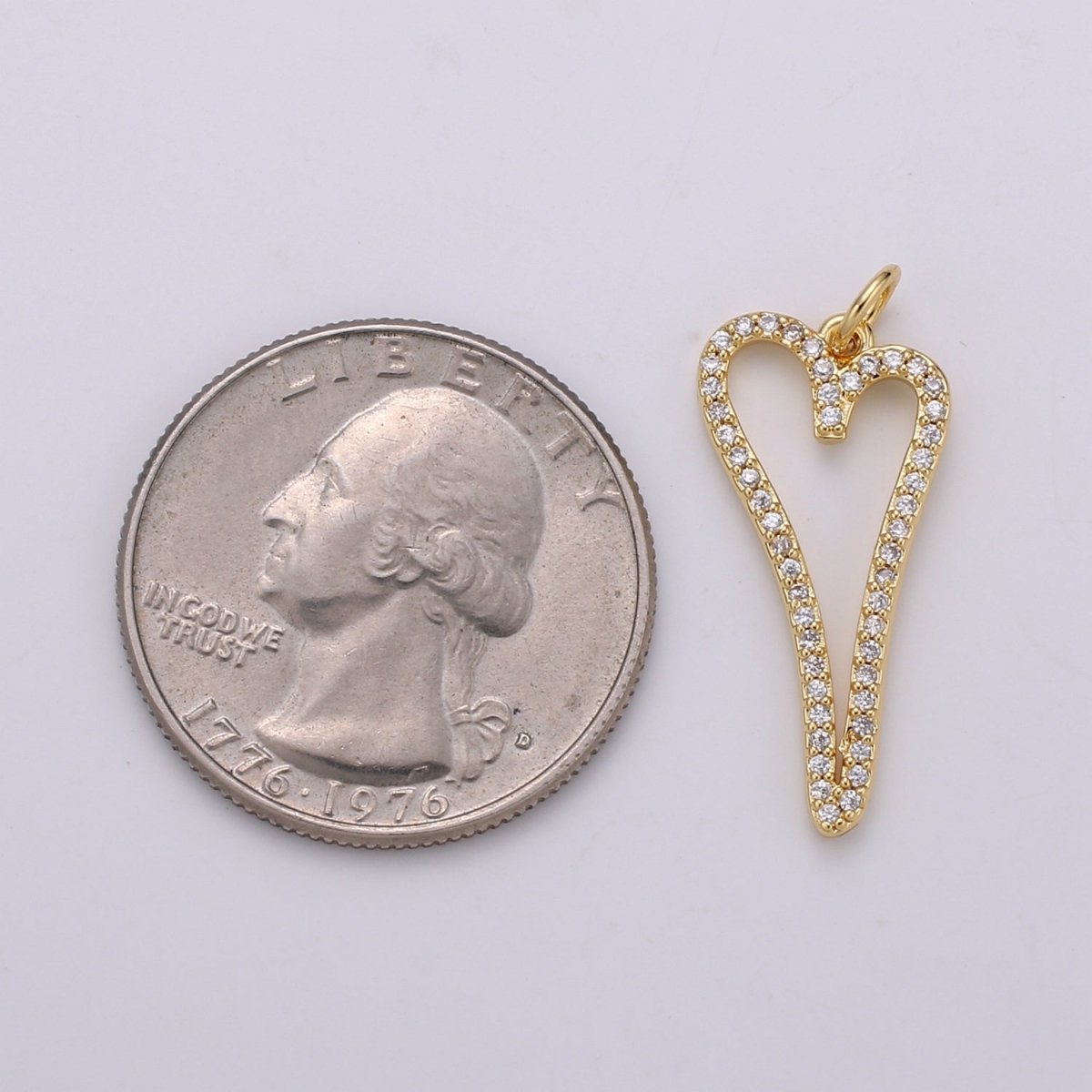 Dainty Gold plated Crystal Heart D-793 - DLUXCA