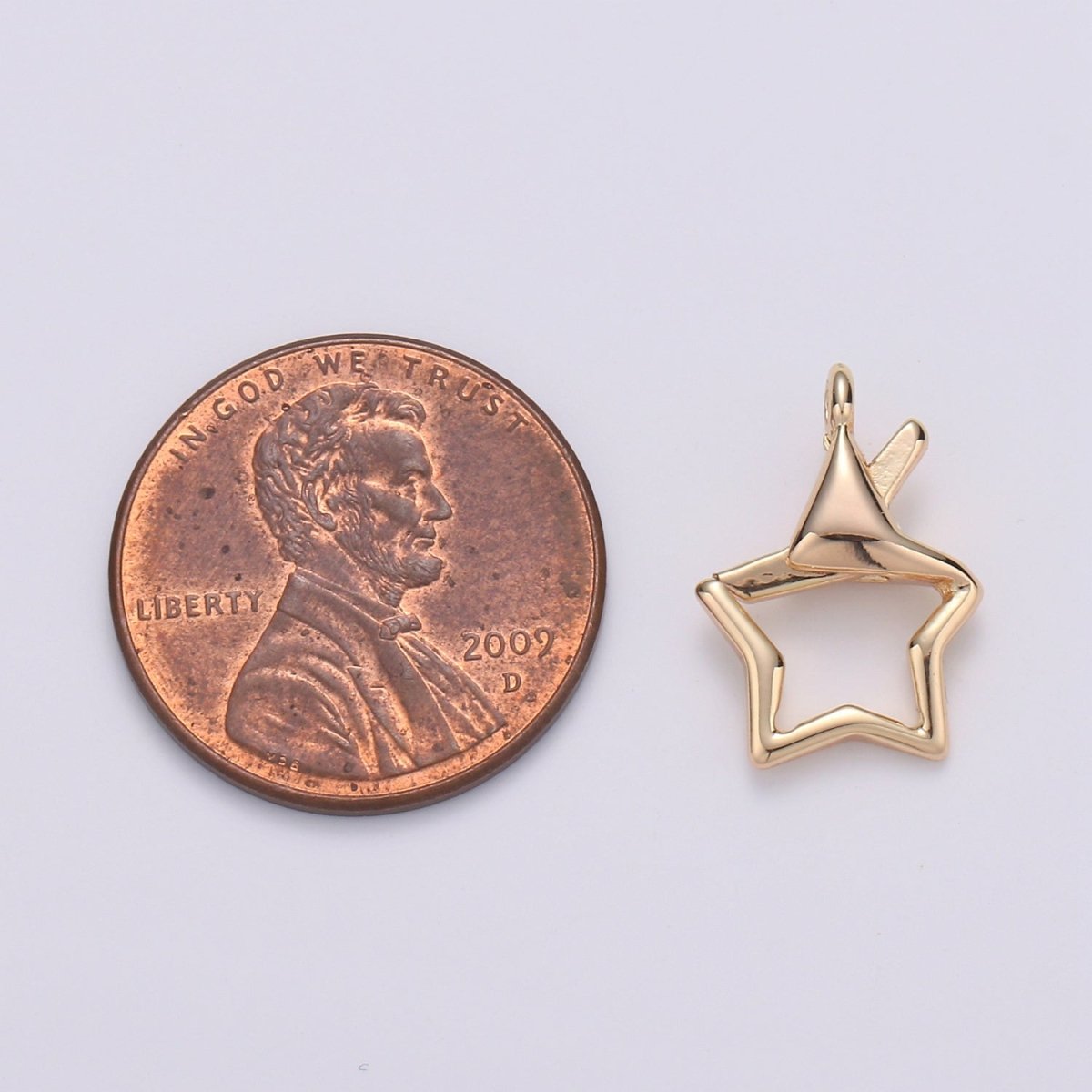 Dainty Gold plated Star Charms L-003 - DLUXCA