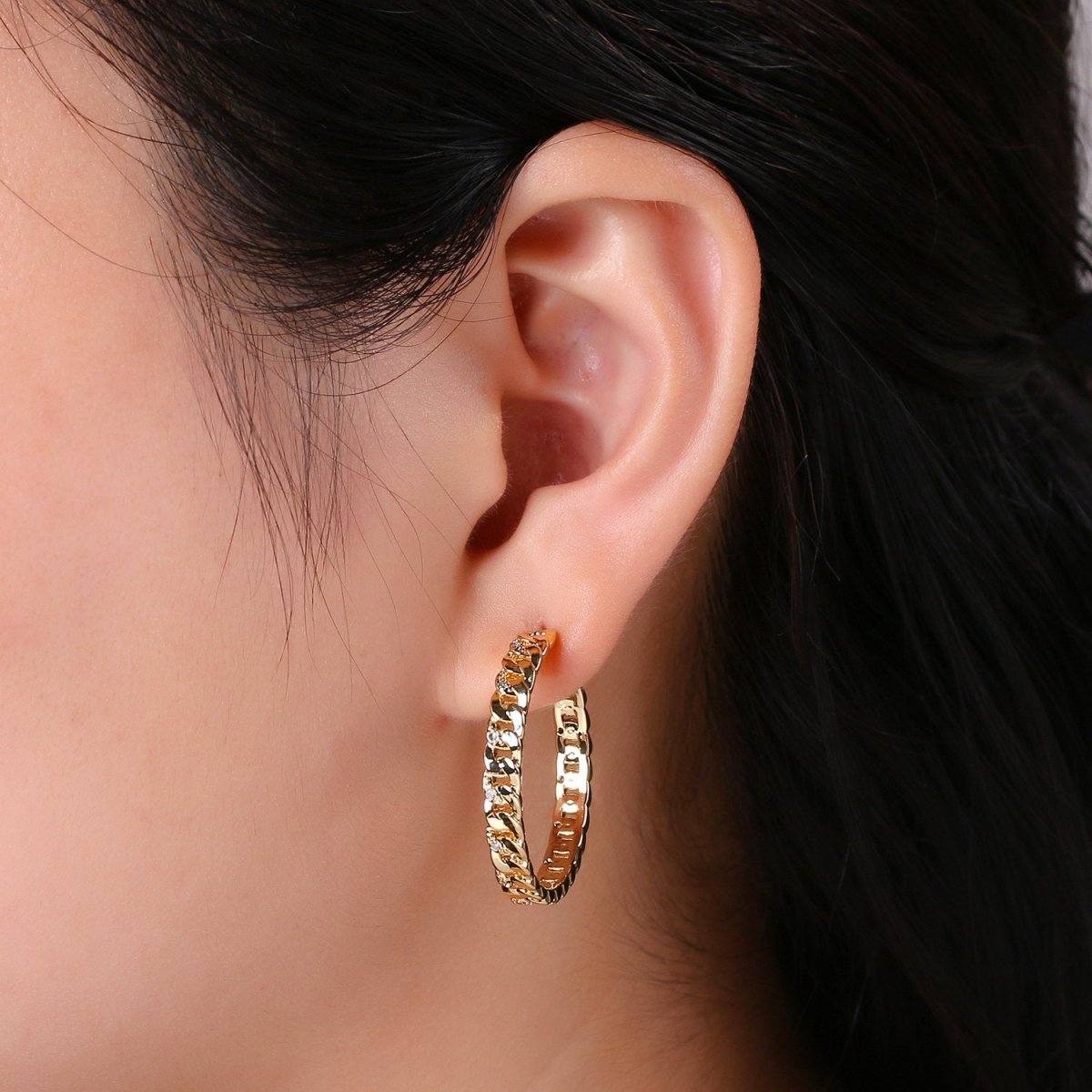 Gold plated Curb Chain Link 30mm C Shaped Hoop Stud Earrings in Gold & Silver Q-191 Q-192