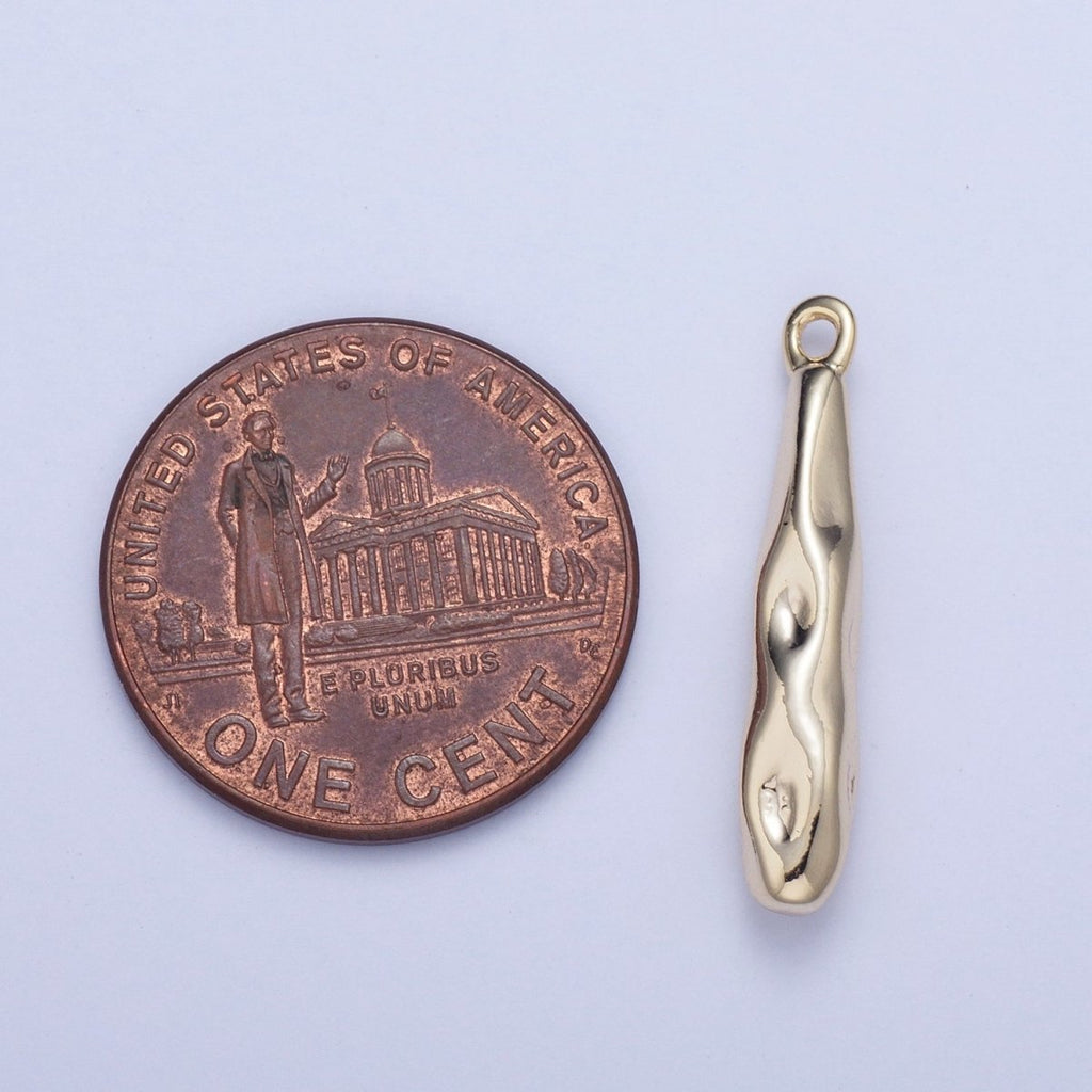 Hammered Long Club Abstract Geometric Charm in Gold & Silver | X-700 X-701