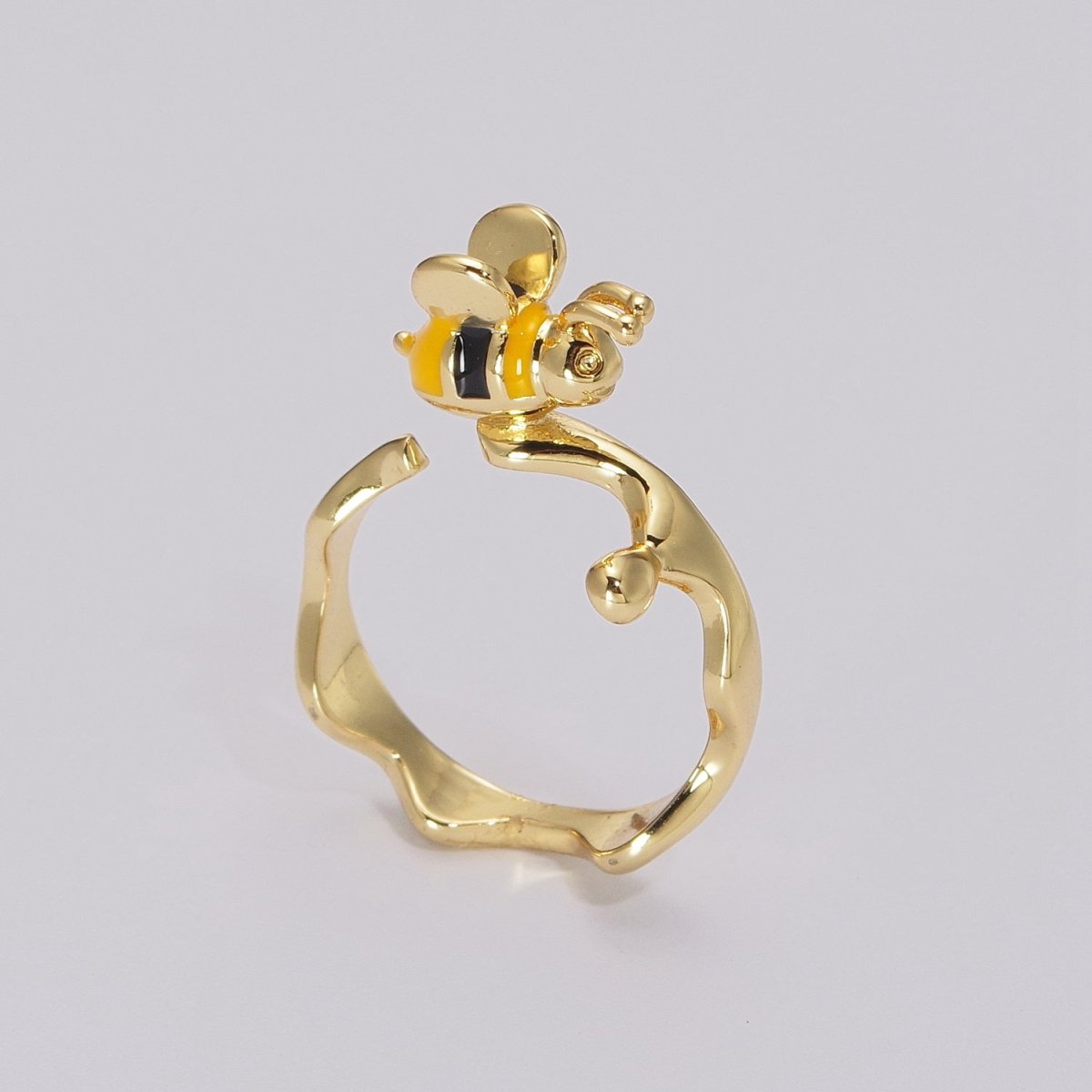 Minimalist Bee Ring, Gold plated Ring for Women, Dainty Open Adjustable Ring, Simple Bumble Bee Jewelry Gift, Unique Statement Ring U-018 - DLUXCA