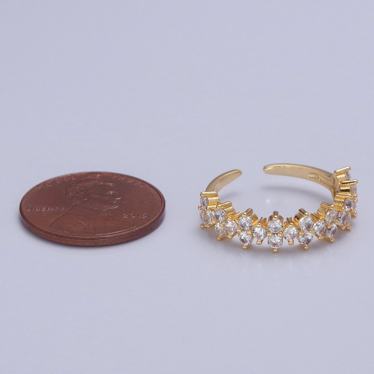 Minimalist Clover Round Clear Cubic Zirconia Stacking Gold Ring | X-608 - DLUXCA