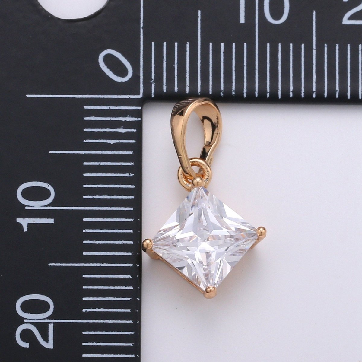 Solitaire Pendant Rose Gold plated Princess Cut Pendant for necklace April Birthstone, Clear Cubic Rhombus Charm Geometric jewelry J-089 - DLUXCA