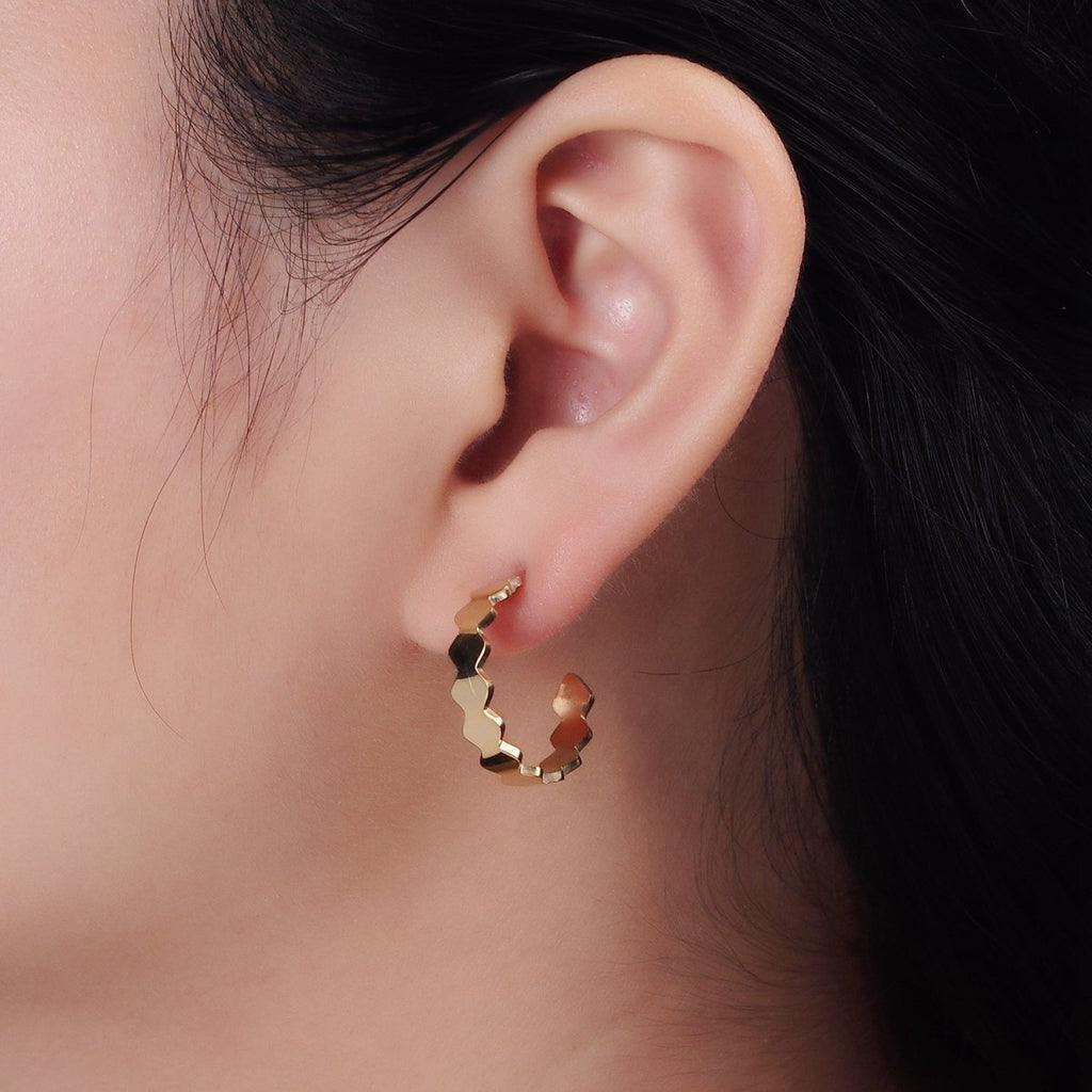 Stainless Steel Flat Rhombus Wavy Geometric C-Shaped Hoop Earrings | AE733 - DLUXCA