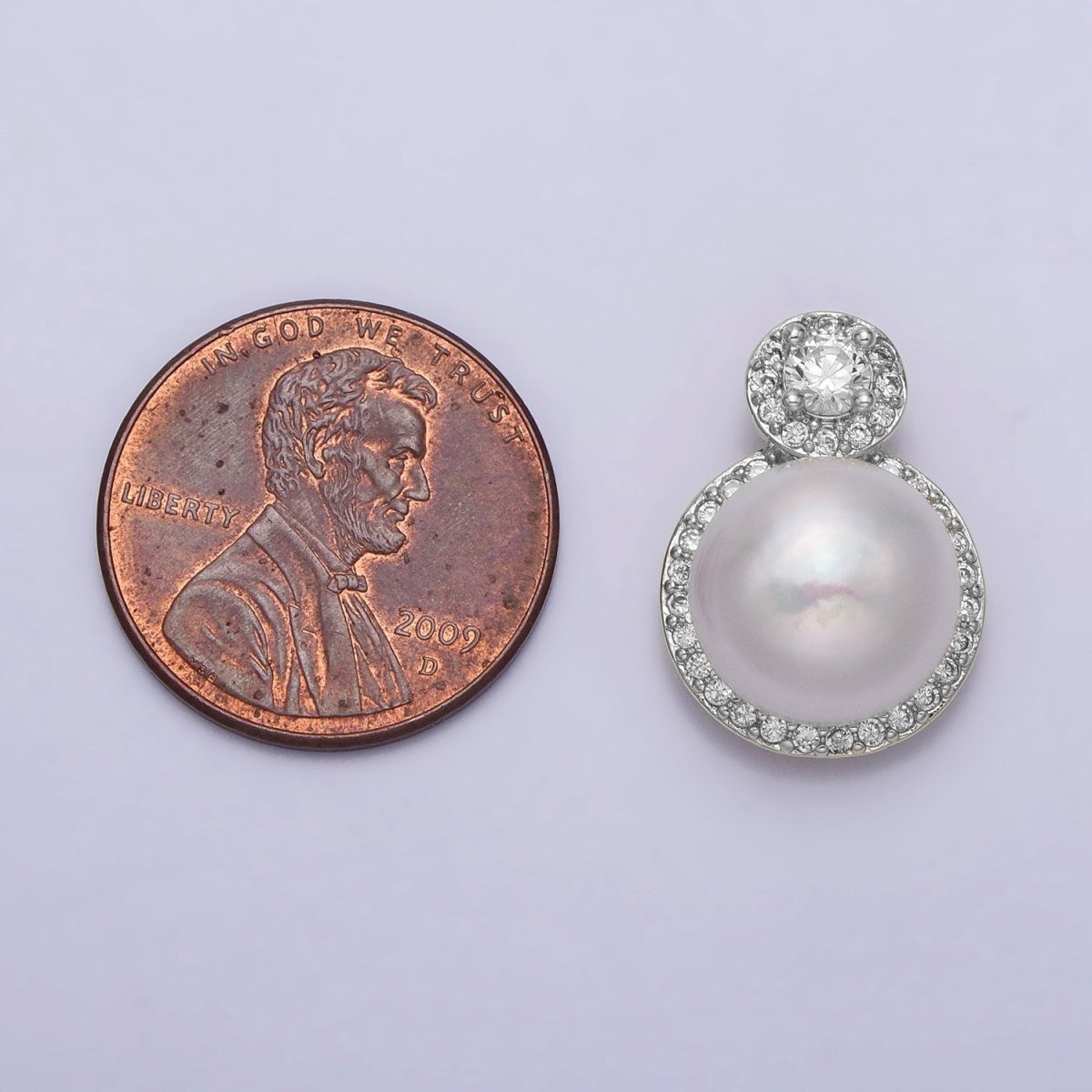 White Gold plated Shell Pearl Round Micro Paved CZ Pendant | P1571 - DLUXCA